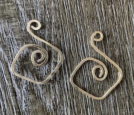 greek-key-earrings